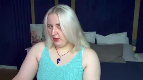 Snapshot of lioraardyn chatting on March 30, 5:19 am LioraArdyn online show from March 30, 5:19 am