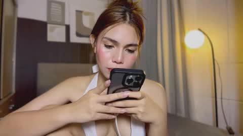 Snapshot of lioraeofophirxx chatting on February 10, 9:35 am Liora of Ophir online show from February 10, 9:35 am