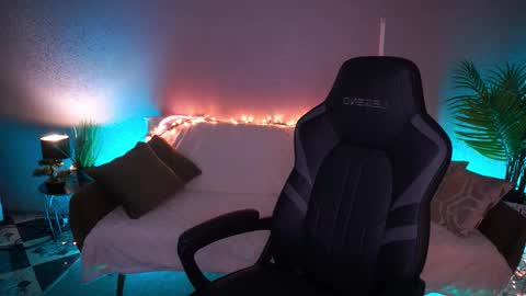 Lia online show from March 12, 7:25 am