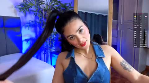Snapshot of liorasterling chatting on April 29, 7:09 pm liorasterling online show from April 29, 7:09 pm