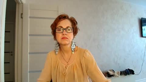 Snapshot of lioraweiss chatting on April 28, 10:20 am Liora Weiss online show from April 28, 10:20 am