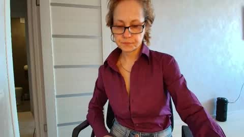 Snapshot of lioraweiss chatting on May 5, 7:16 am Liora Weiss online show from May 5, 7:16 am