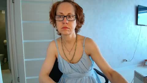 Snapshot of lioraweiss chatting on May 9, 7:02 am Liora Weiss online show from May 9, 7:02 am