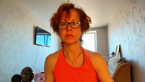 Snapshot of lioraweiss chatting on May 22, 10:21 am Liora Weiss online show from May 22, 10:21 am