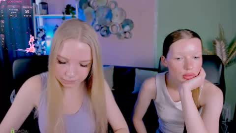 Snapshot of lira_lune chatting on September 22, 12:40 pm lira li online show from September 22, 12:40 pm