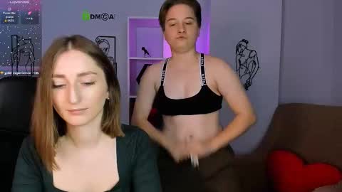 Snapshot of lira_lune chatting on October 3, 7:16 am lira li online show from October 3, 7:16 am