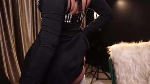 Snapshot of lireesa chatting on January 13, 4:50 am Lire online show from January 13, 4:50 am