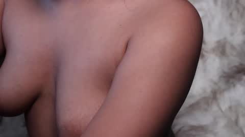 Snapshot of lireesa chatting on January 21, 6:54 am Lire online show from January 21, 6:54 am