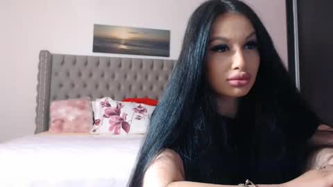 Lisa online show from April 15, 7:43 pm