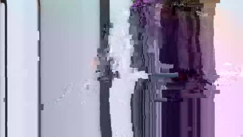 Snapshot of lisa_1011 chatting on March 2, 7:09 am lisa_1011 online show from March 2, 7:09 am