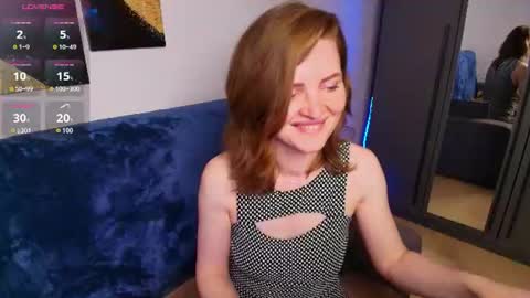 Snapshot of lisa__evans chatting on July 2, 3:23 am Lisa online show from July 2, 3:23 am