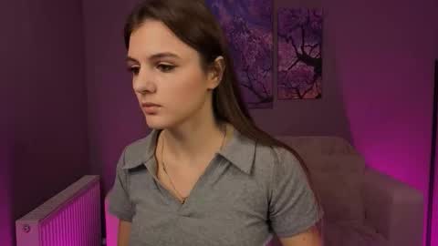 Lisa online show from November 19, 11:10 am