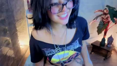 lisa dolly nyx online show from May 12, 4:37 pm