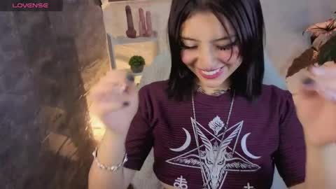 lisa dolly nyx online show from May 20, 4:57 pm