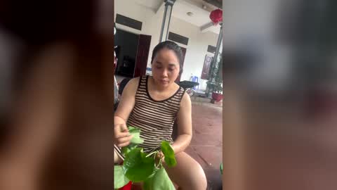 lisa_hanw online show from April 15, 2:18 am