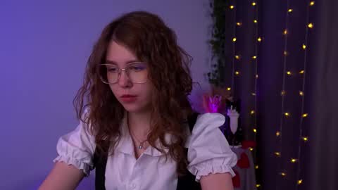 Snapshot of lisa_roses chatting on November 15, 11:54 pm Lisa online show from November 15, 11:54 pm