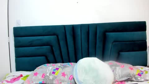 Snapshot of lisa_white_ chatting on March 11, 3:48 am lisa white online show from March 11, 3:48 am