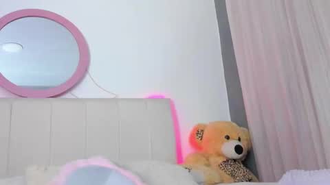 Lisa online show from February 2, 3:21 am