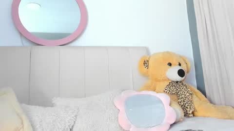 Lisa online show from February 8, 2:04 am