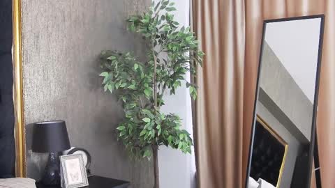 lisacroft online show from February 23, 11:44 am