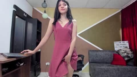 Lisa Gray Independent Model online show from December 7, 8:49 pm