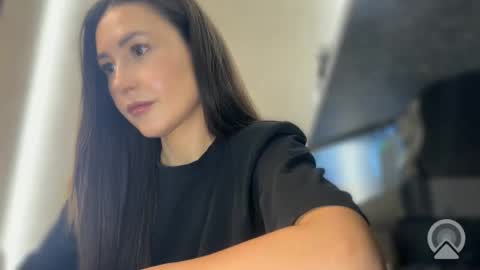 lisandriaaa online show from May 7, 10:53 am