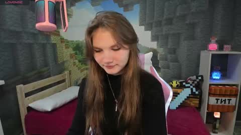 Snapshot of lisaporters chatting on February 13, 8:55 pm Lisa online show from February 13, 8:55 pm