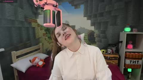 Snapshot of lisaporters chatting on March 4, 8:27 pm Lisa online show from March 4, 8:27 pm