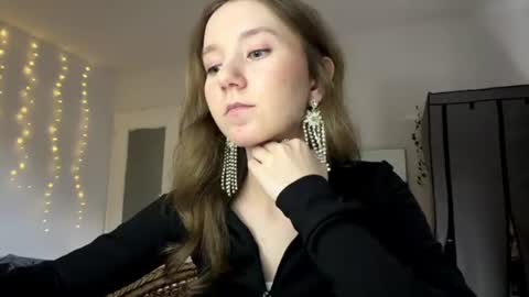 Snapshot of lisasmall chatting on June 12, 6:29 pm lisasmall online show from June 12, 6:29 pm