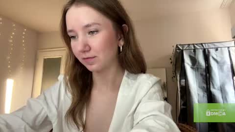 lisasmall online show from July 2, 6:25 pm