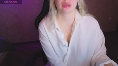 Anna online show from April 8, 3:50 am