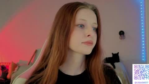 Snapshot of lisiasweet chatting on April 7, 3:34 pm Lika online show from April 7, 3:34 pm