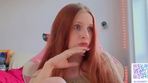 Snapshot of lisiasweet chatting on April 24, 12:40 pm Lika online show from April 24, 12:40 pm