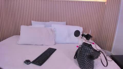 Liss online show from February 11, 11:59 am