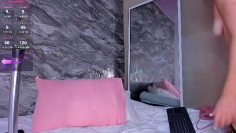 Snapshot of lissaa_brown chatting on July 16, 12:16 am lissaa_brown online show from July 16, 12:16 am