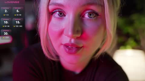 Snapshot of lissablush_ chatting on September 15, 8:47 am Lissa online show from September 15, 8:47 am