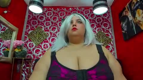 lissabrowns online show from July 3, 1:39 pm