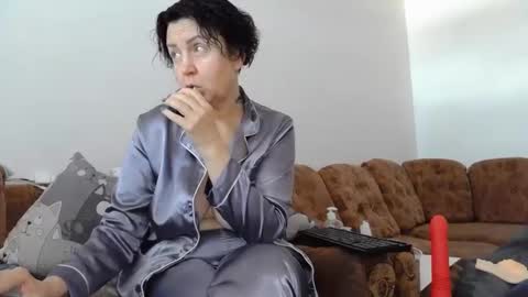 Snapshot of litisialove455 chatting on February 15, 8:44 am litisialove455 online show from February 15, 8:44 am