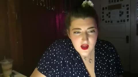 Snapshot of litlebabygoddess chatting on November 7, 10:10 pm litlebabygoddess online show from November 7, 10:10 pm