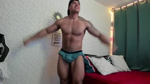 Snapshot of litoxxx_cass chatting on December 29, 11:18 pm litoxxx_cass online show from December 29, 11:18 pm