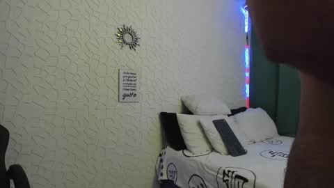 Snapshot of litoxxx_cass chatting on February 22, 12:19 pm litoxxx_cass online show from February 22, 12:19 pm