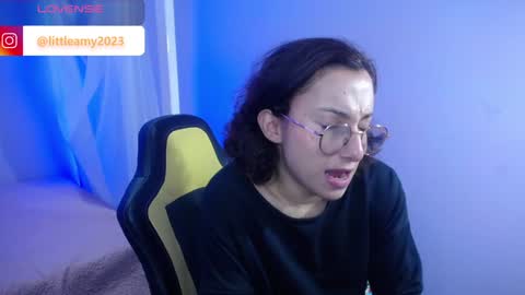 Snapshot of little__amy_ chatting on December 14, 5:18 am AMY online show from December 14, 5:18 am
