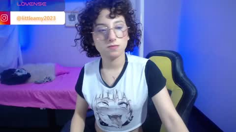 Snapshot of little__amy_ chatting on January 4, 2:46 am AMY online show from January 4, 2:46 am