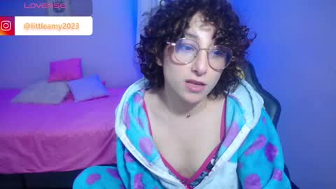 Snapshot of little__amy_ chatting on January 9, 10:41 am AMY online show from January 9, 10:41 am