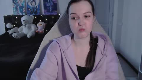 little__flowers online show from January 19, 10:30 am