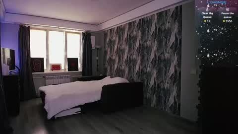 Birdy online show from April 14, 2:45 pm