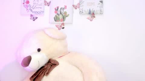    online show from May 28, 11:07 am