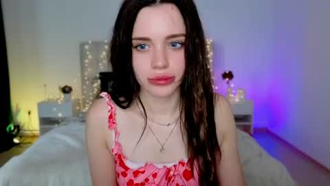 Snapshot of little_cuti1e chatting on June 30, 10:27 am Kathrine online show from June 30, 10:27 am