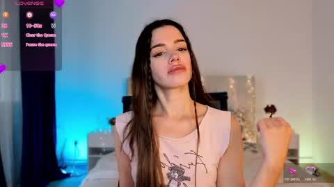 Snapshot of little_cuti1e chatting on July 13, 7:44 am Kathrine online show from July 13, 7:44 am