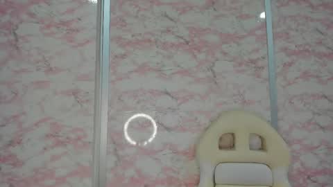 Snapshot of little_doll_4u chatting on April 20, 10:07 am ANNI online show from April 20, 10:07 am